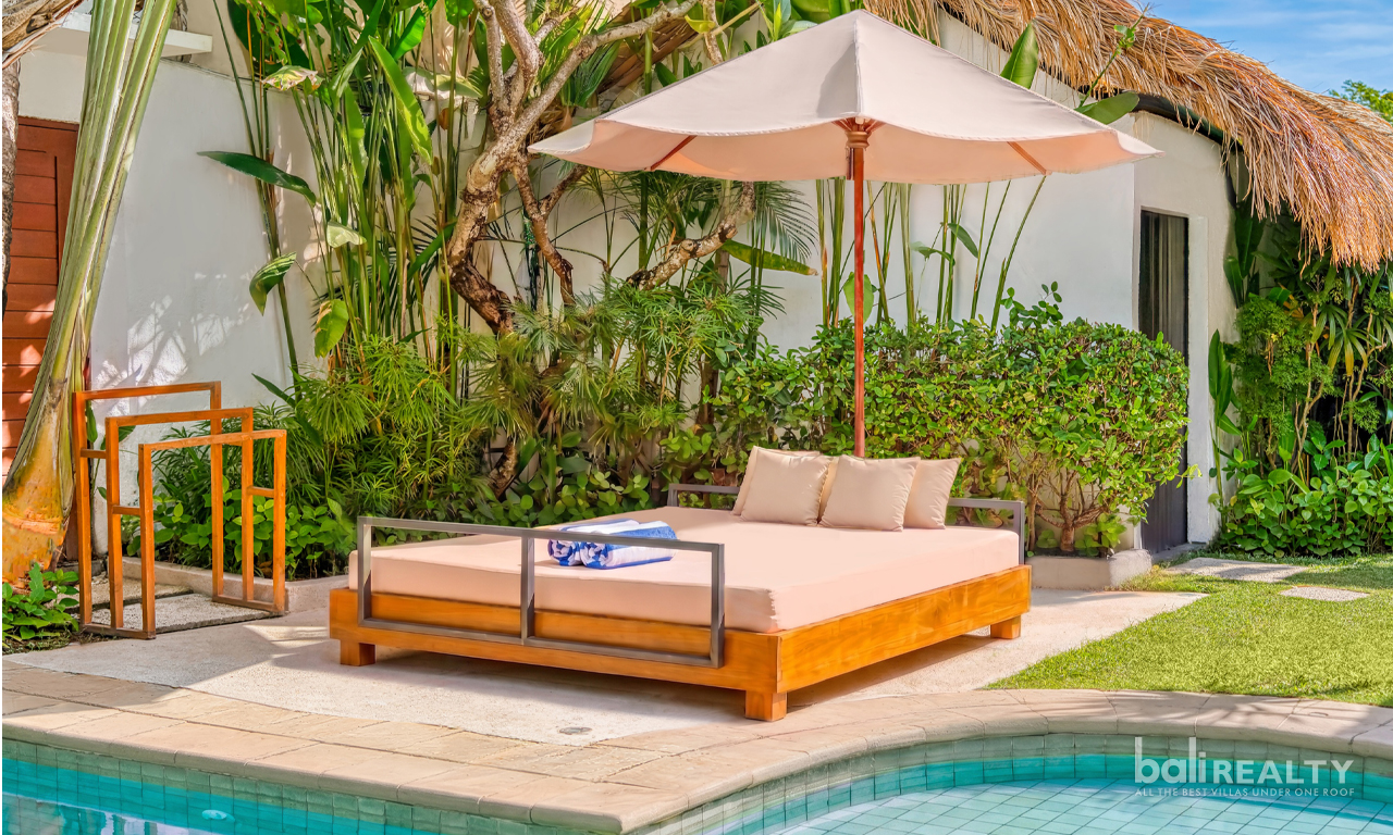 Family-Friendly Four-Bedroom Villa for Yearly Rent in Petitenget, Minutes from the Beach — image 3