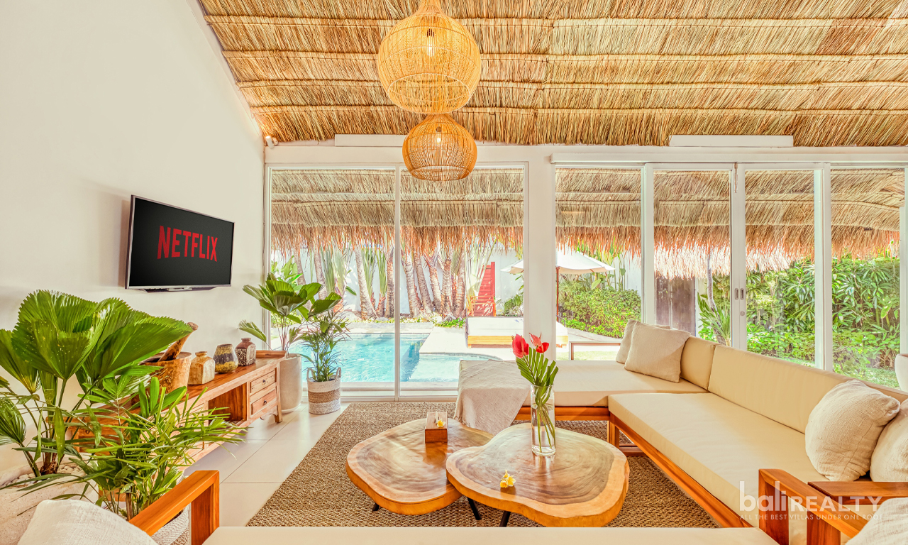 Family-Friendly Four-Bedroom Villa for Yearly Rent in Petitenget, Minutes from the Beach — image 4