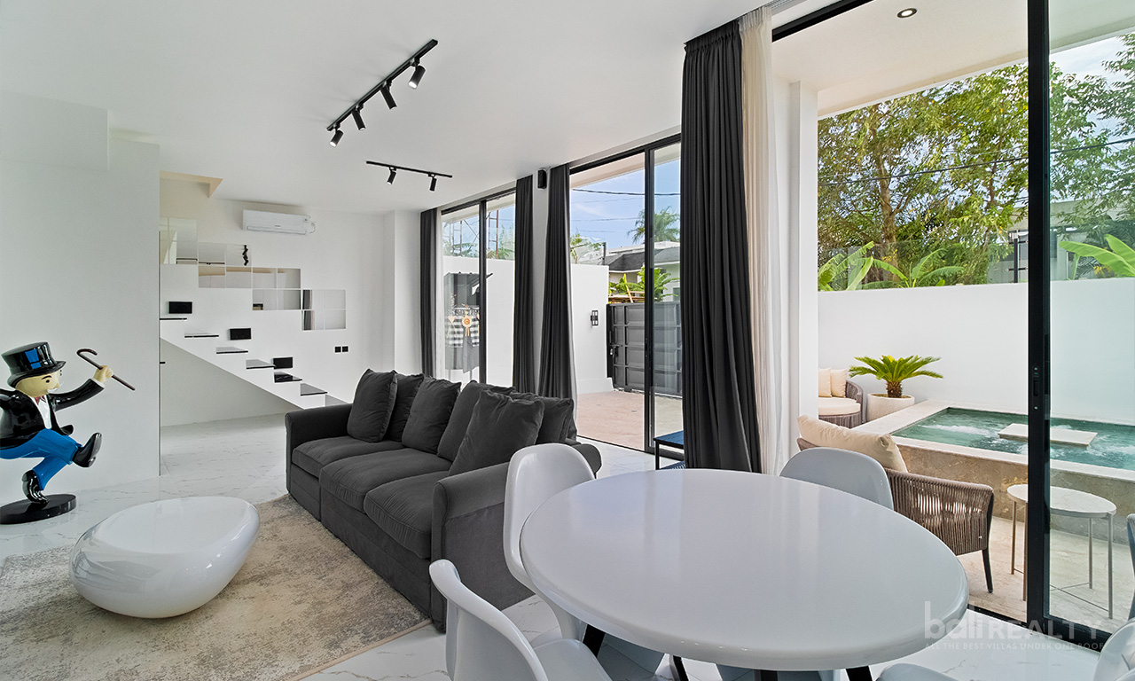 Modern Two-Bedroom Villa with Jacuzzi, 35-Year Lease, Proximity to Pererenan Beach 2527 — image 3