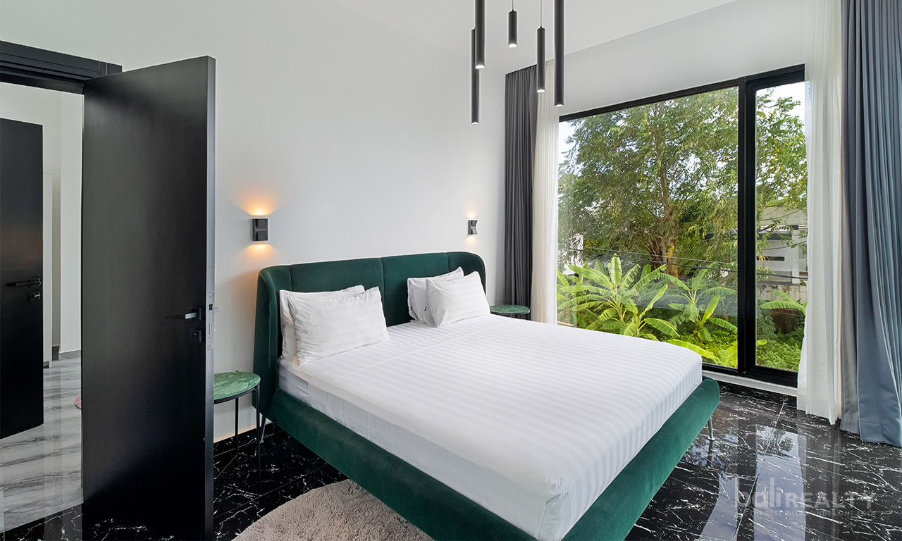 Modern Two-Bedroom Villa with Jacuzzi, 35-Year Lease, Proximity to Pererenan Beach 2527 — image 6
