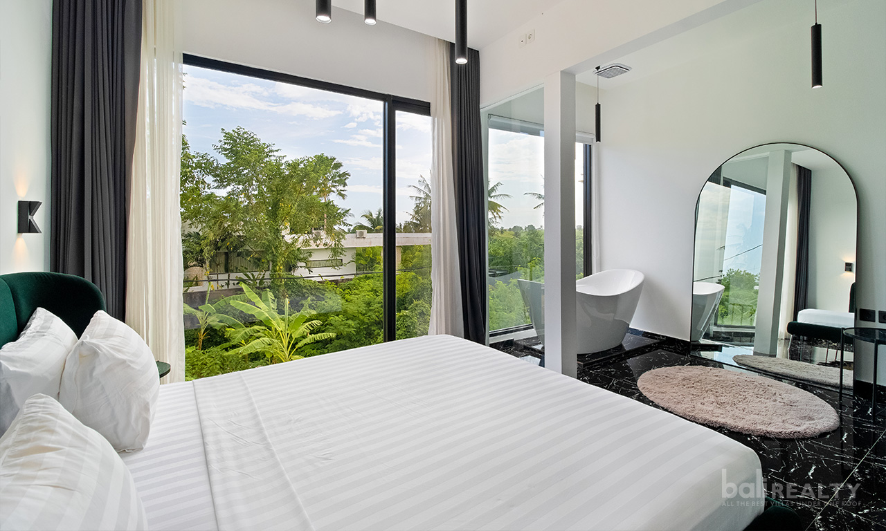 Modern Two-Bedroom Villa with Jacuzzi, 35-Year Lease, Proximity to Pererenan Beach 2527 — image 7