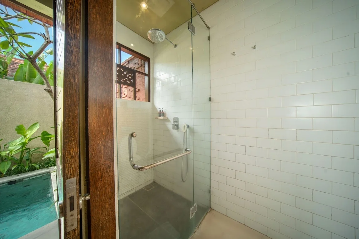 Romantic 1BR Pool Villa in Canggu – Perfect for Honeymooners — image 9