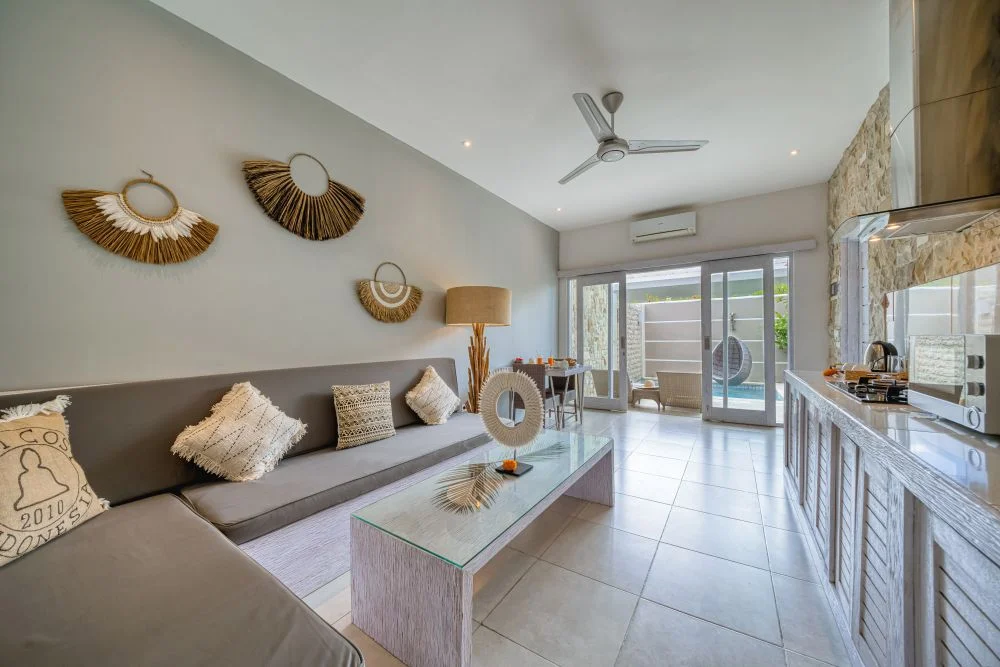 Romantic 1BR Private Villa w/ Pool & Jacuzzi – Tranquil Hideaway in Legian — image 15