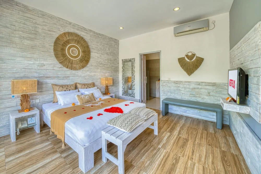 Romantic 1BR Private Villa w/ Pool & Jacuzzi – Tranquil Hideaway in Legian — image 5