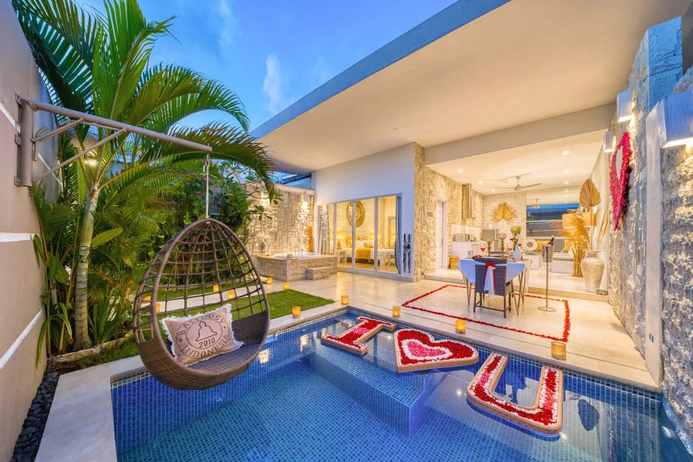 Romantic 1BR Private Villa w/ Pool & Jacuzzi – Tranquil Hideaway in Legian — image 19