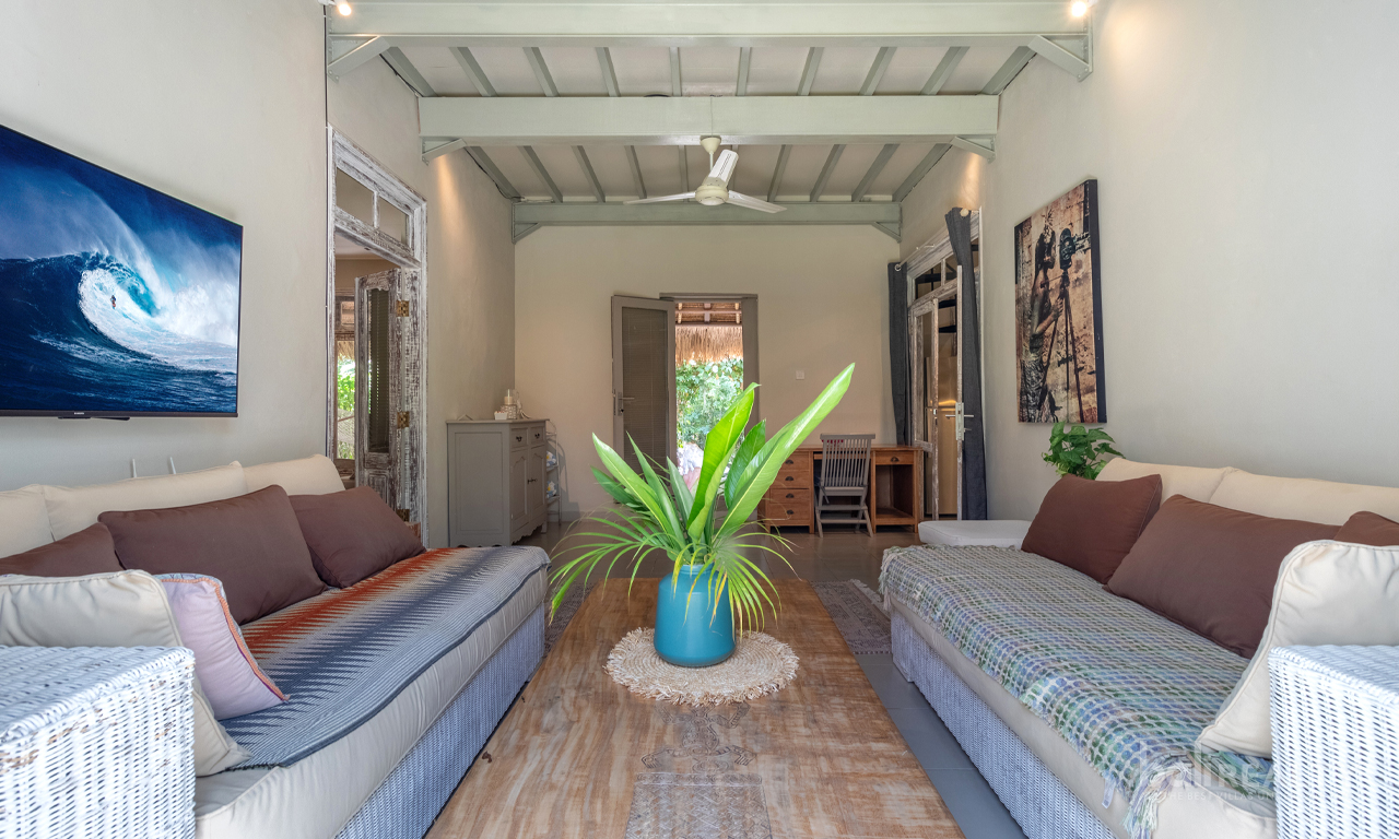 Yearly Rental: Tropical Two-Bedroom Villa in Mertasari Sanur, Steps from the Beach — image 3