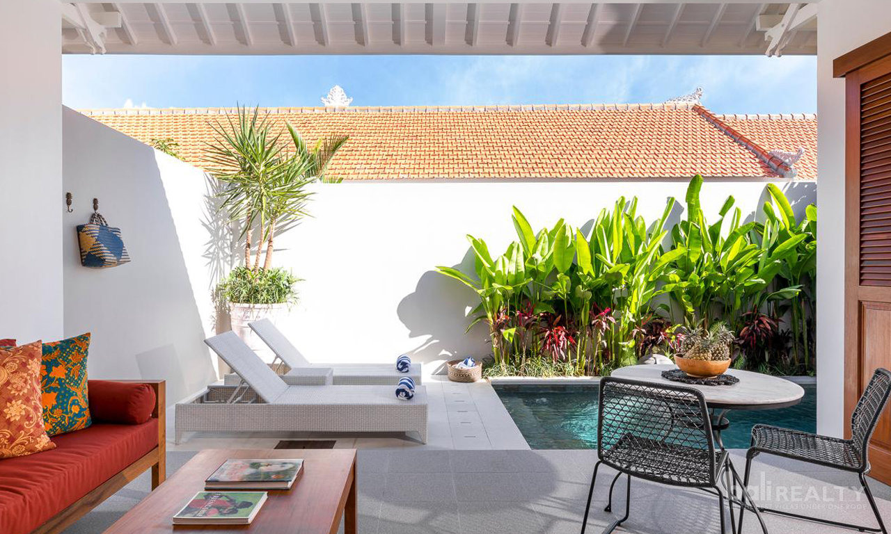 Boutique One-Bedroom Pool Villa in Prime Seminyak Location – Walking Distance to the Beach 2735 — image 1