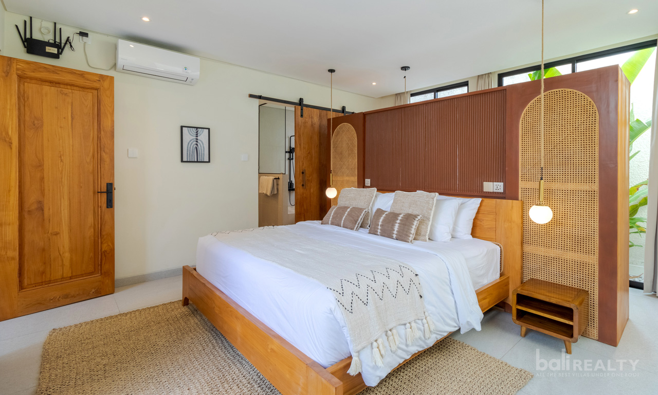 Three-Bedroom Villa with Long Lease in Seminyak’s Prime Location — image 4