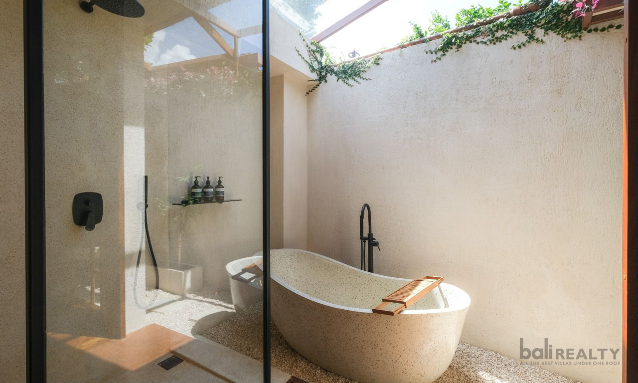 Spacious Japandi-Style Three-Bedroom Villa in Prime Seminyak – Long Lease and Great Investment Opportunity — image 11