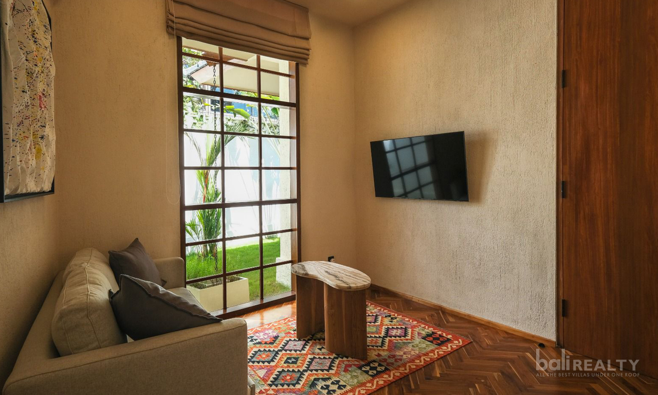Spacious Japandi-Style Three-Bedroom Villa in Prime Seminyak – Long Lease and Great Investment Opportunity — image 15