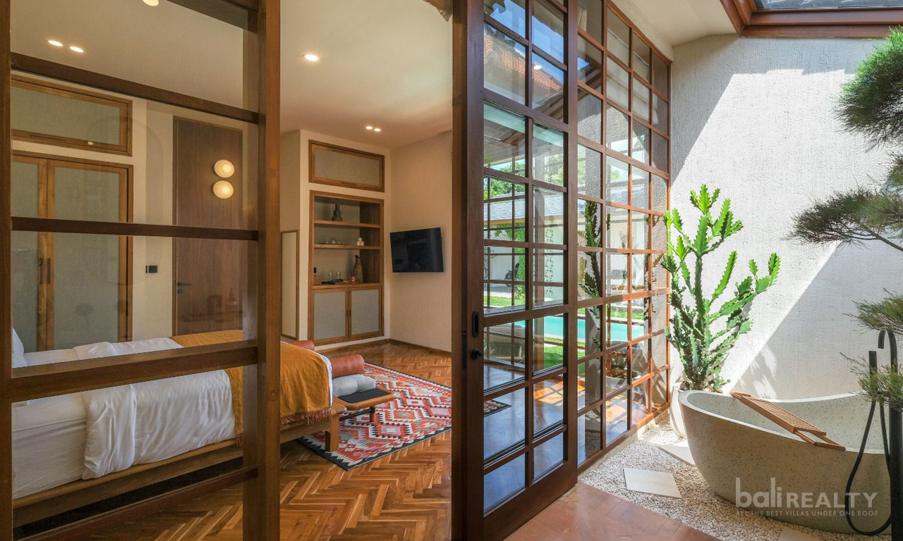 Spacious Japandi-Style Three-Bedroom Villa in Prime Seminyak – Long Lease and Great Investment Opportunity — image 7