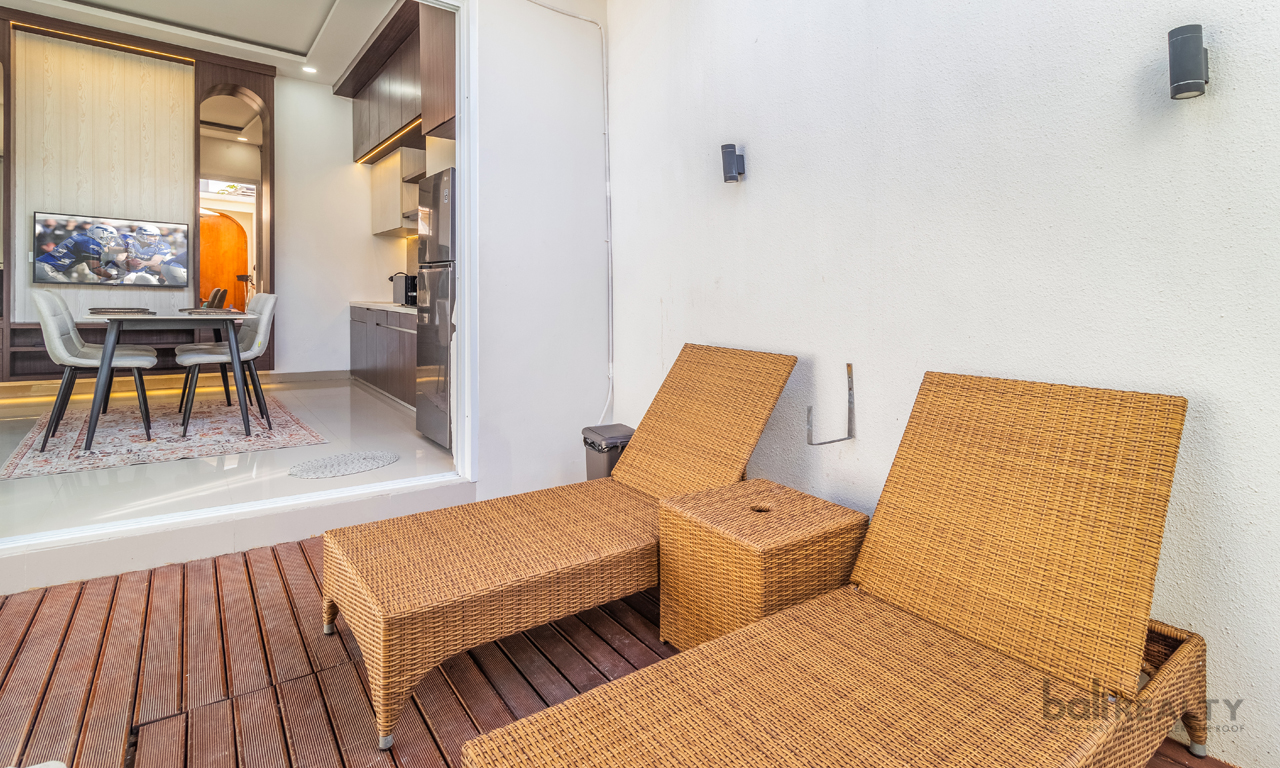Two-Bedroom Chic Villa in Trendy Seminyak Area: Turnkey Investment 2944 — image 12