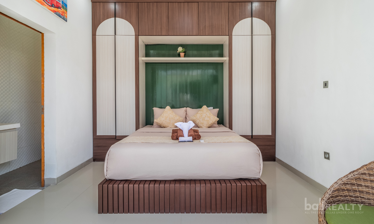 Two-Bedroom Chic Villa in Trendy Seminyak Area: Turnkey Investment 2944 — image 5