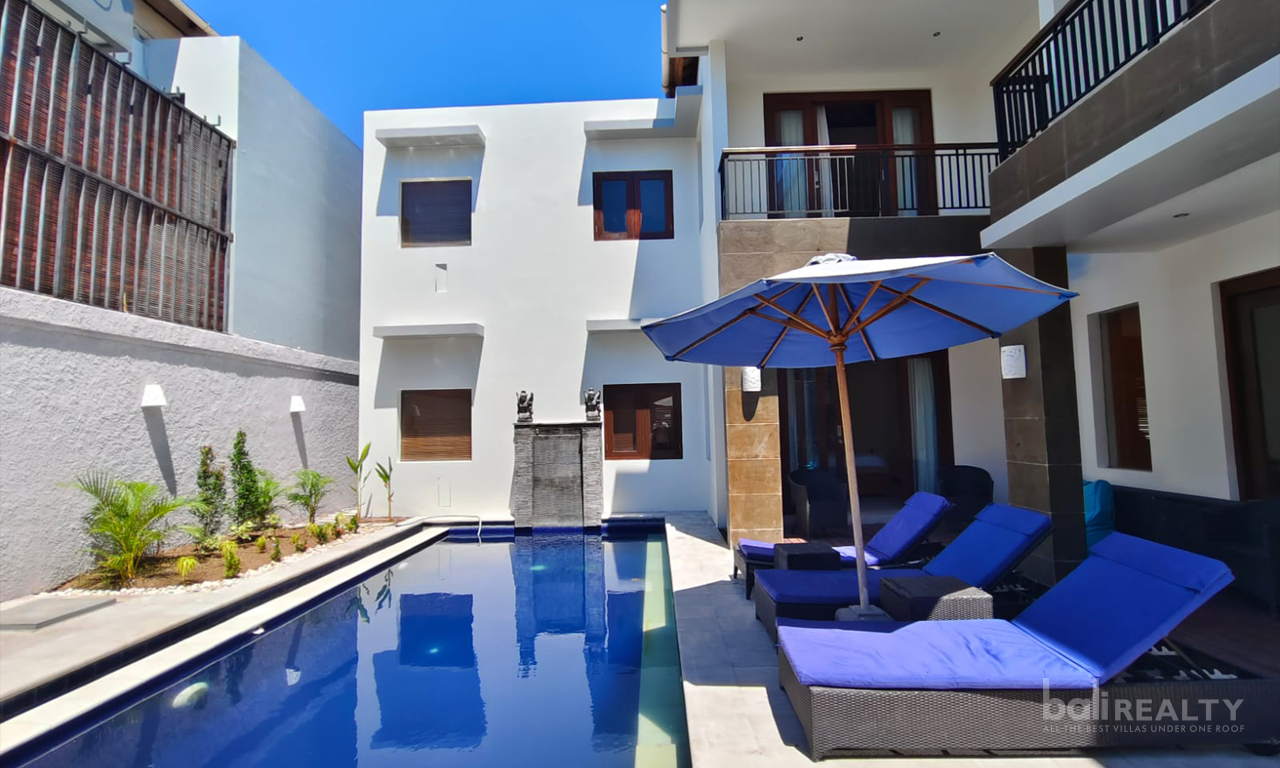 Spacious 3-Bedroom Yearly Rental in Prime Seminyak Location 3008 — image 1
