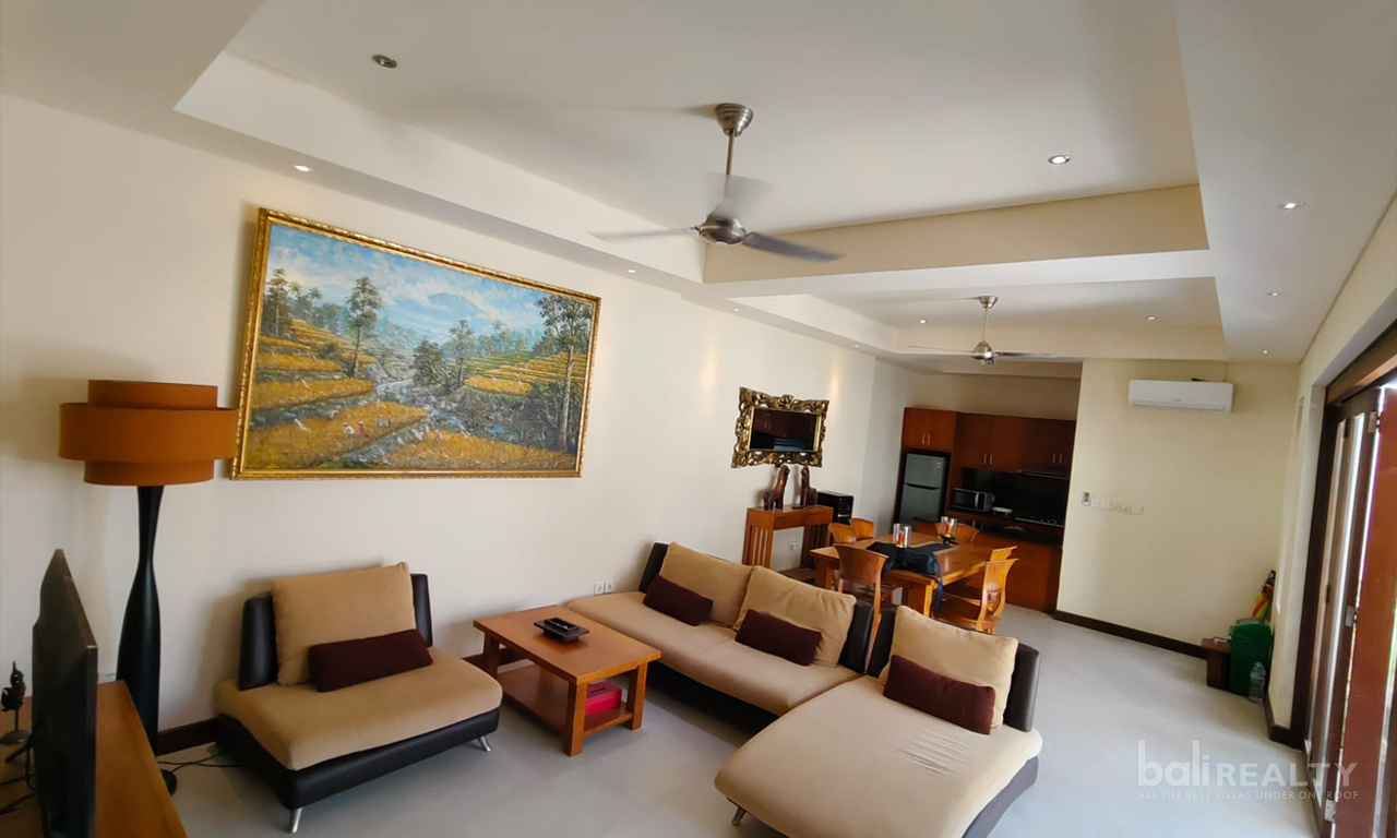 Spacious 3-Bedroom Yearly Rental in Prime Seminyak Location 3008 — image 5