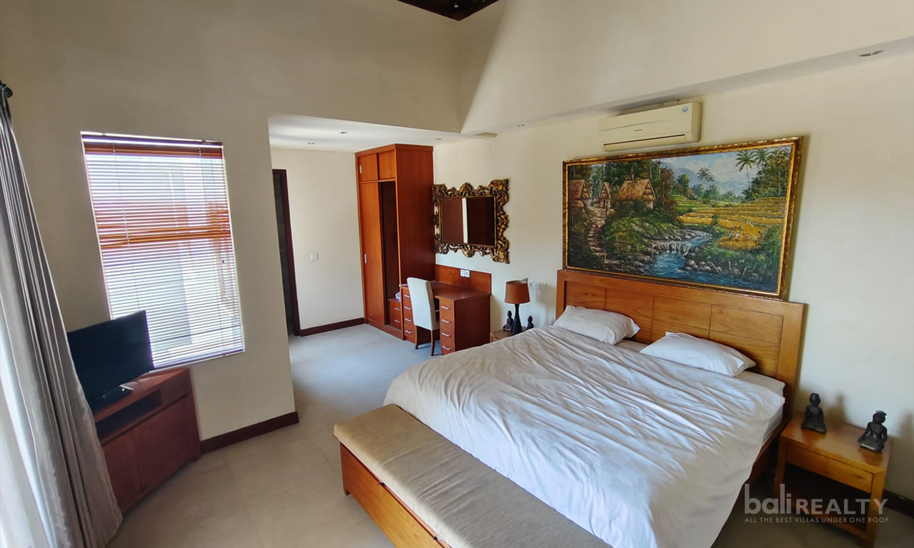 Spacious 3-Bedroom Yearly Rental in Prime Seminyak Location 3008 — image 7