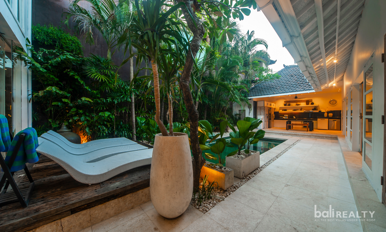 Spacious 4-Bedroom Villa for Yearly Rental Near Petitenget Beach, Seminyak 3019 — image 2
