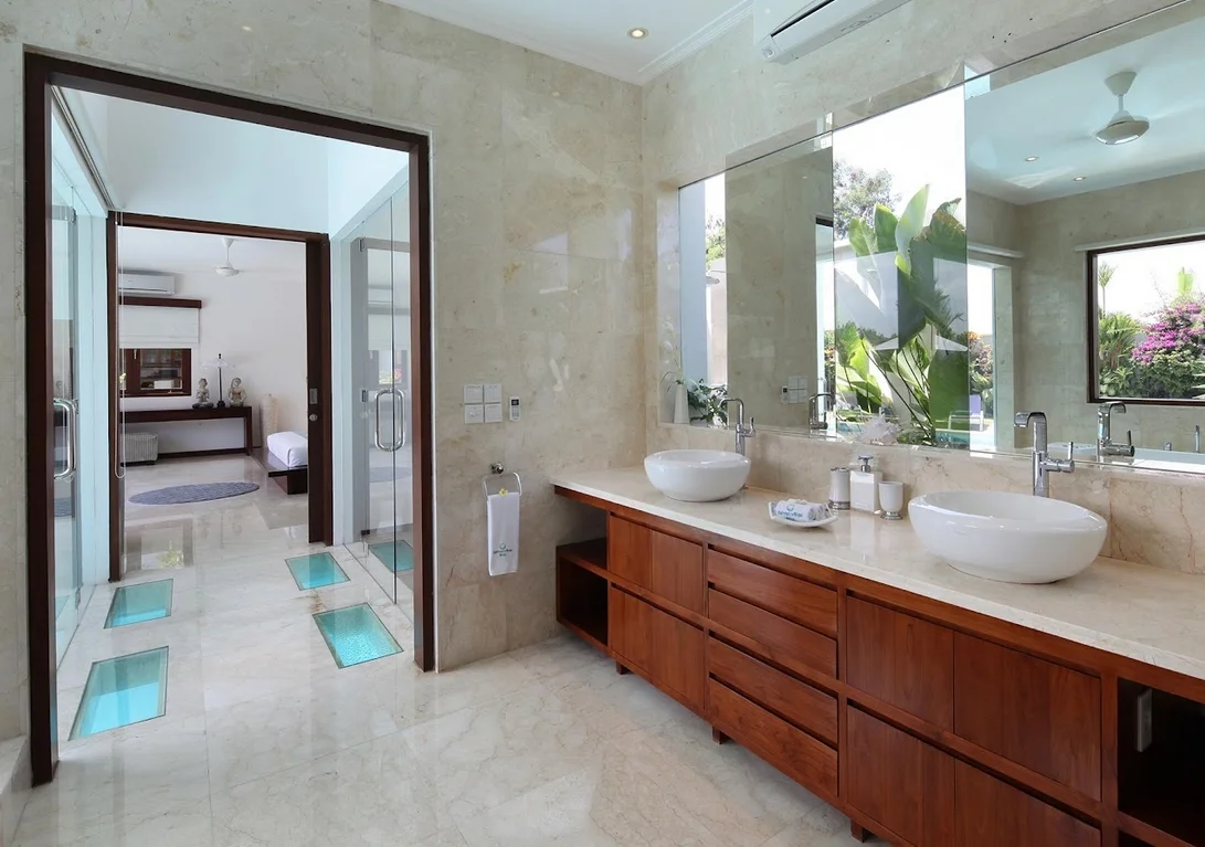 Serene 5-Bedroom Villa with Private Pool in Canggu — image 14