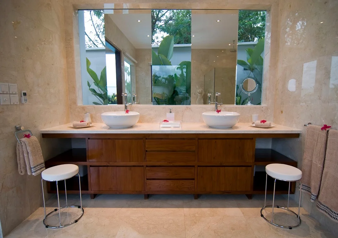 Serene 5-Bedroom Villa with Private Pool in Canggu — image 13