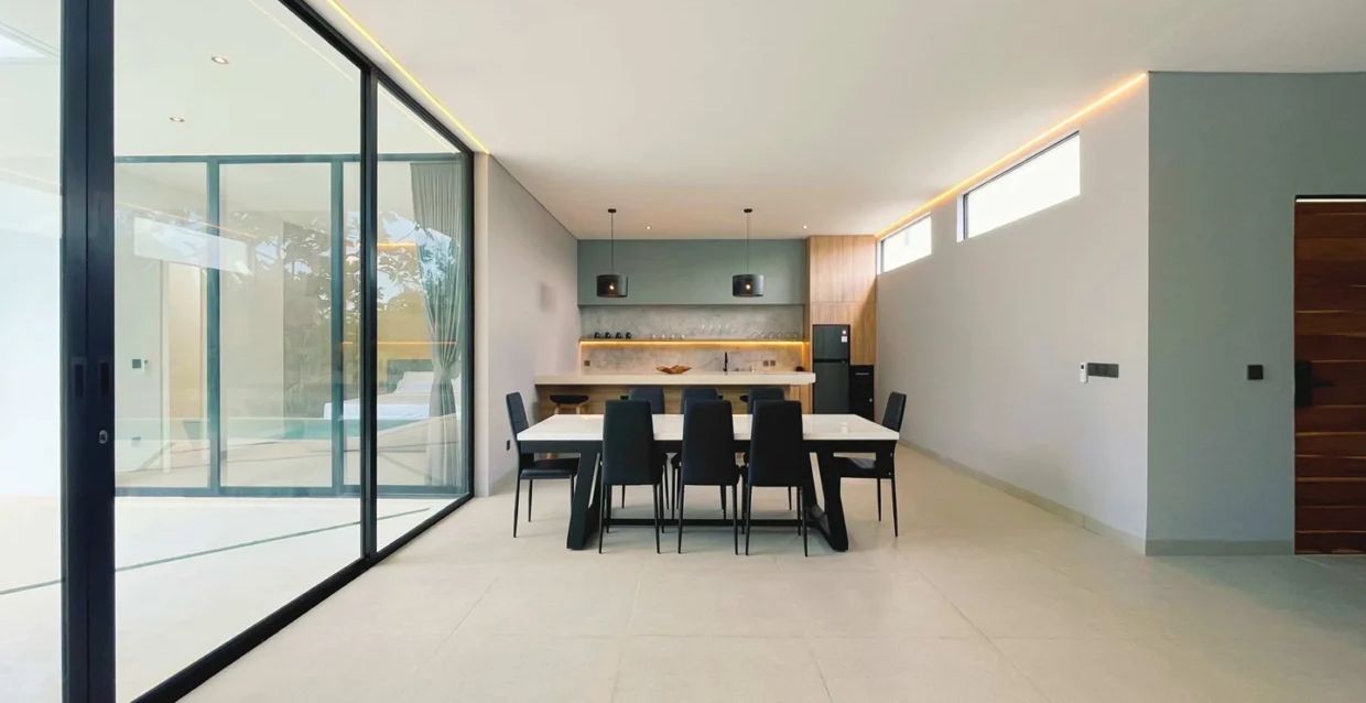 Spacious 3-Bedroom Tropical Villa in Seseh — image 5