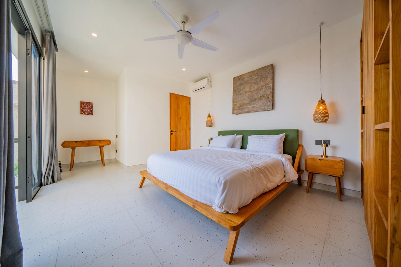 Spacious 4-Bedroom Villa with Rooftop Sunset Lounge for Yearly Rent in Umalas — image 13