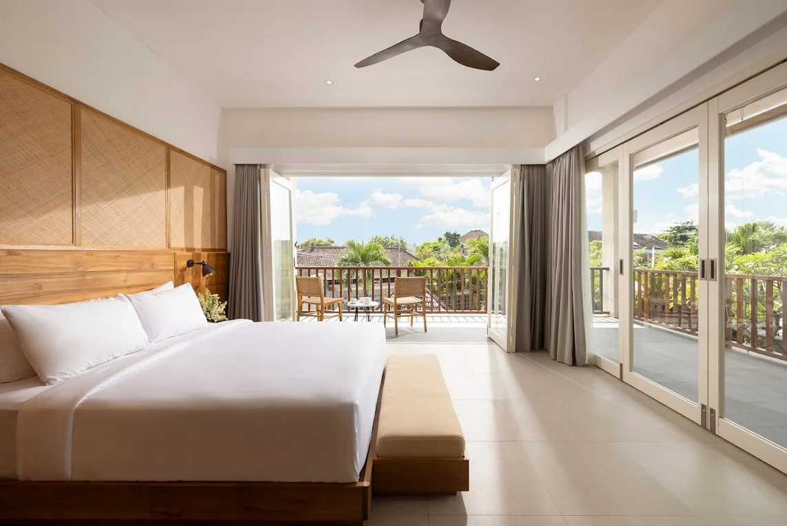 Spacious 5-Bedroom Villa in Kerobokan Bali — image 10