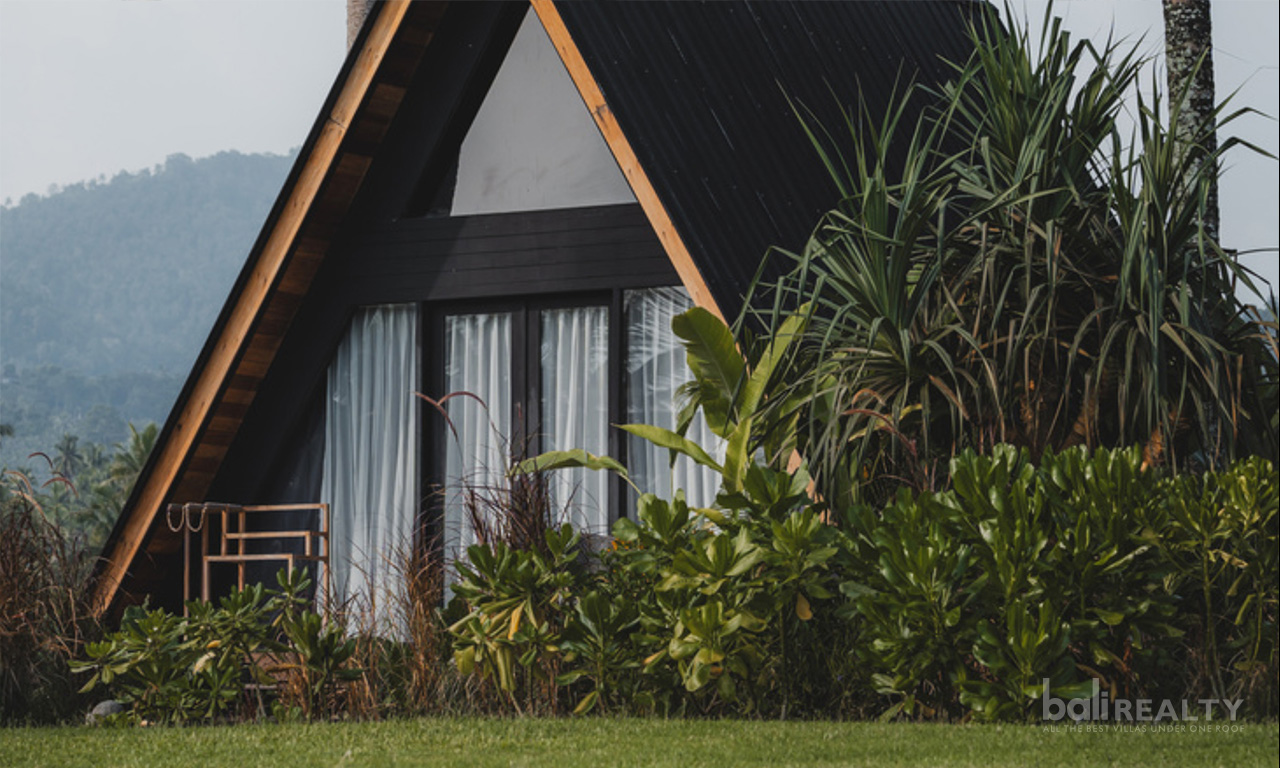 Eco-Friendly Beachside Resort with Outstanding Rental History in Booming Balian Beach 2683 — image 3