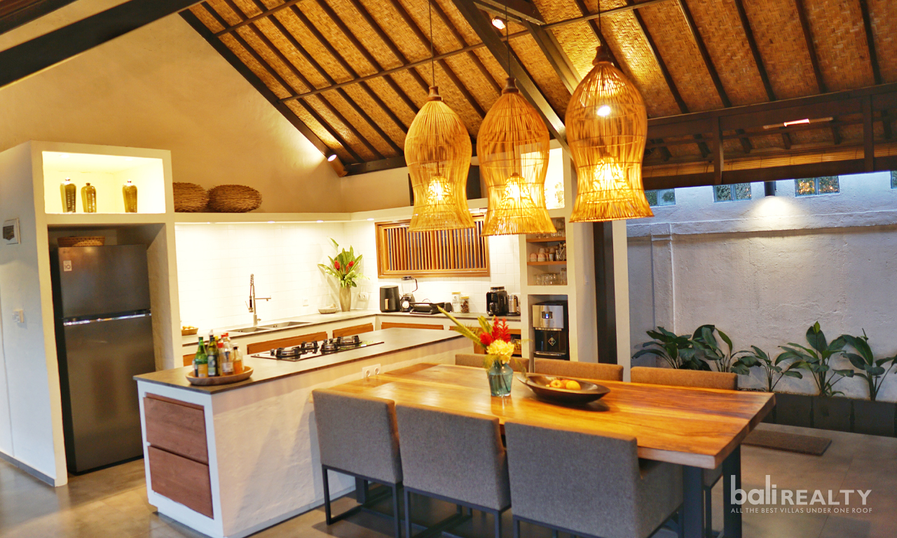 Three-Bedroom Traditional Balinese Villa in Peaceful Tabanan – Yearly Rental 3005 — image 7