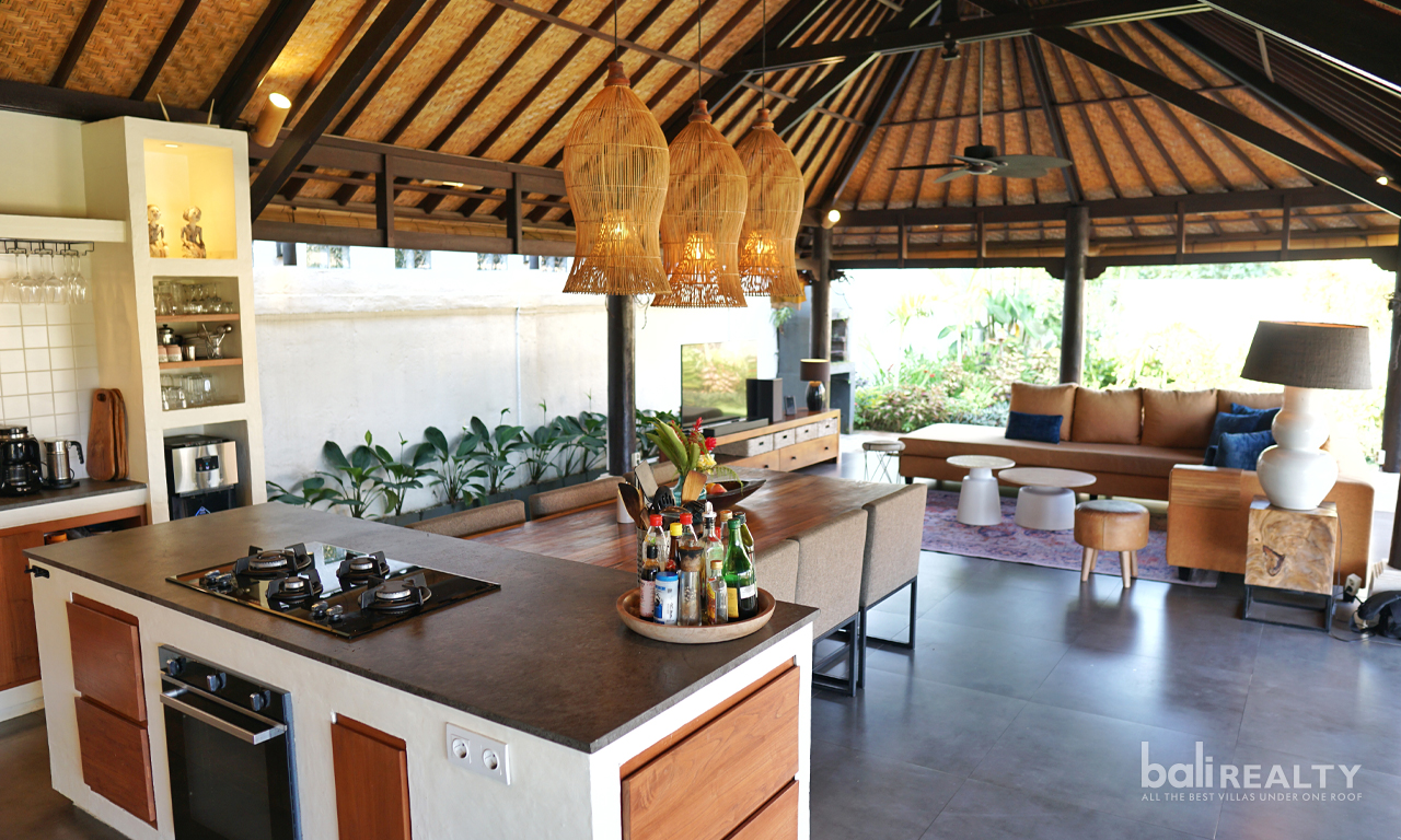 Three-Bedroom Traditional Balinese Villa in Peaceful Tabanan – Yearly Rental 3005 — image 8