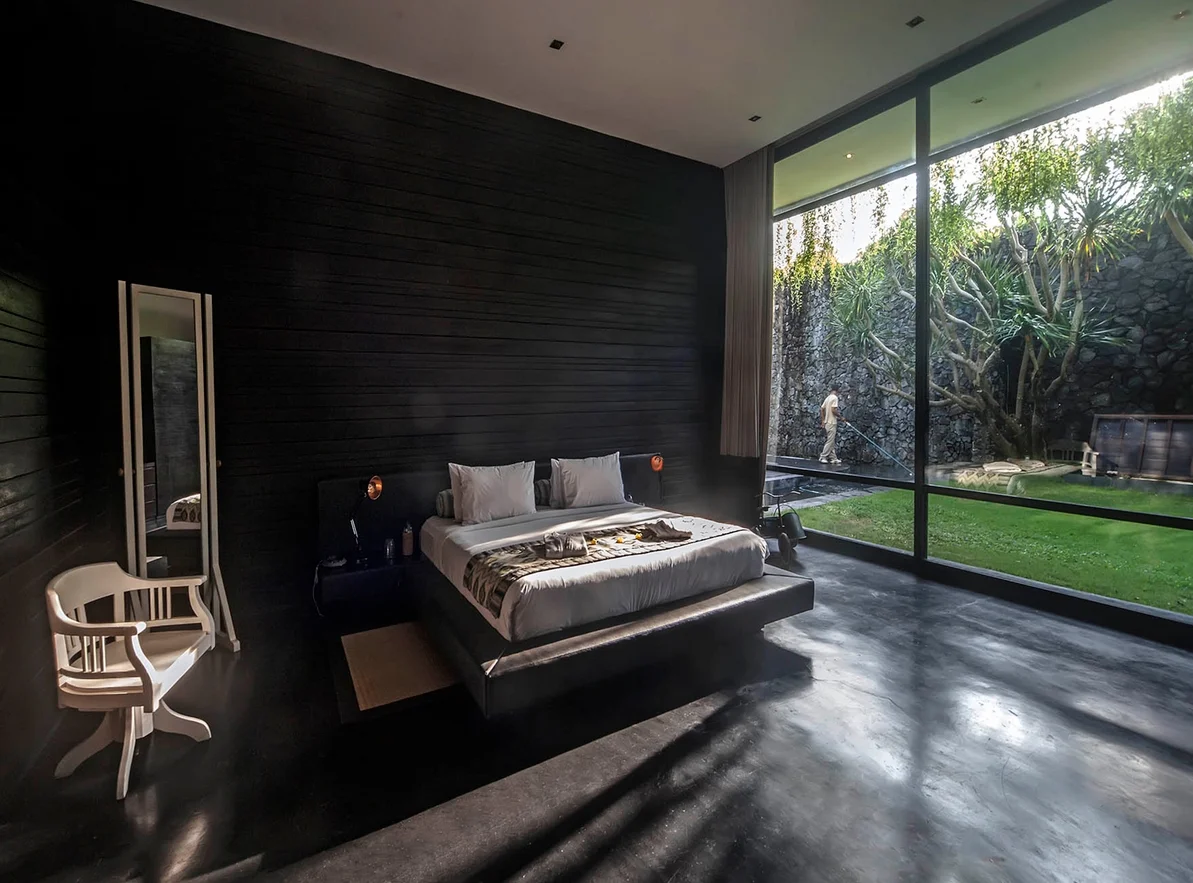 7-Bedroom Designer Villa with Infinity Pool & Mountain Views in Canggu — image 16