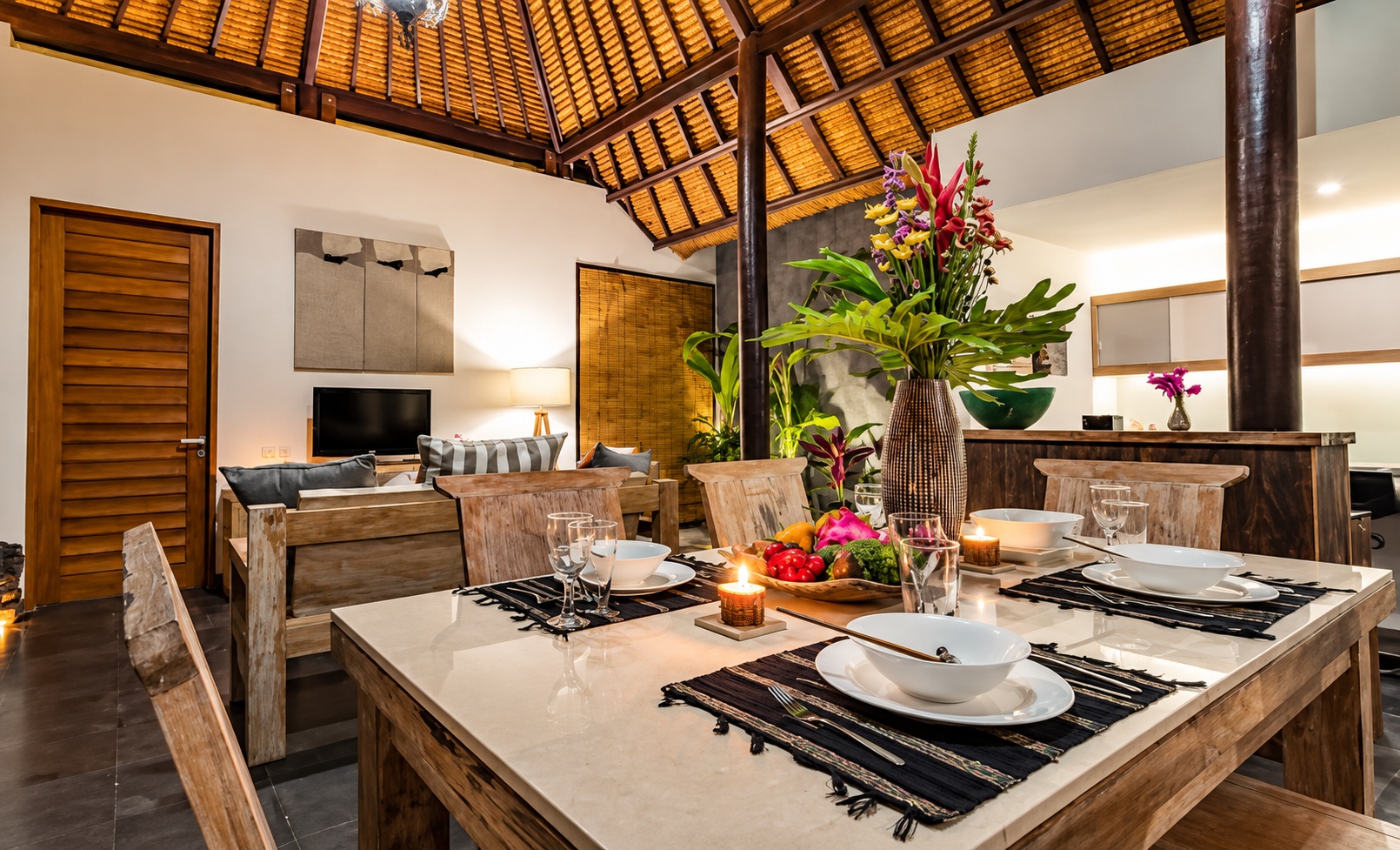 Cozy 3 Bedroom Villa with Private Pool in the Heart of Berawa — image 1