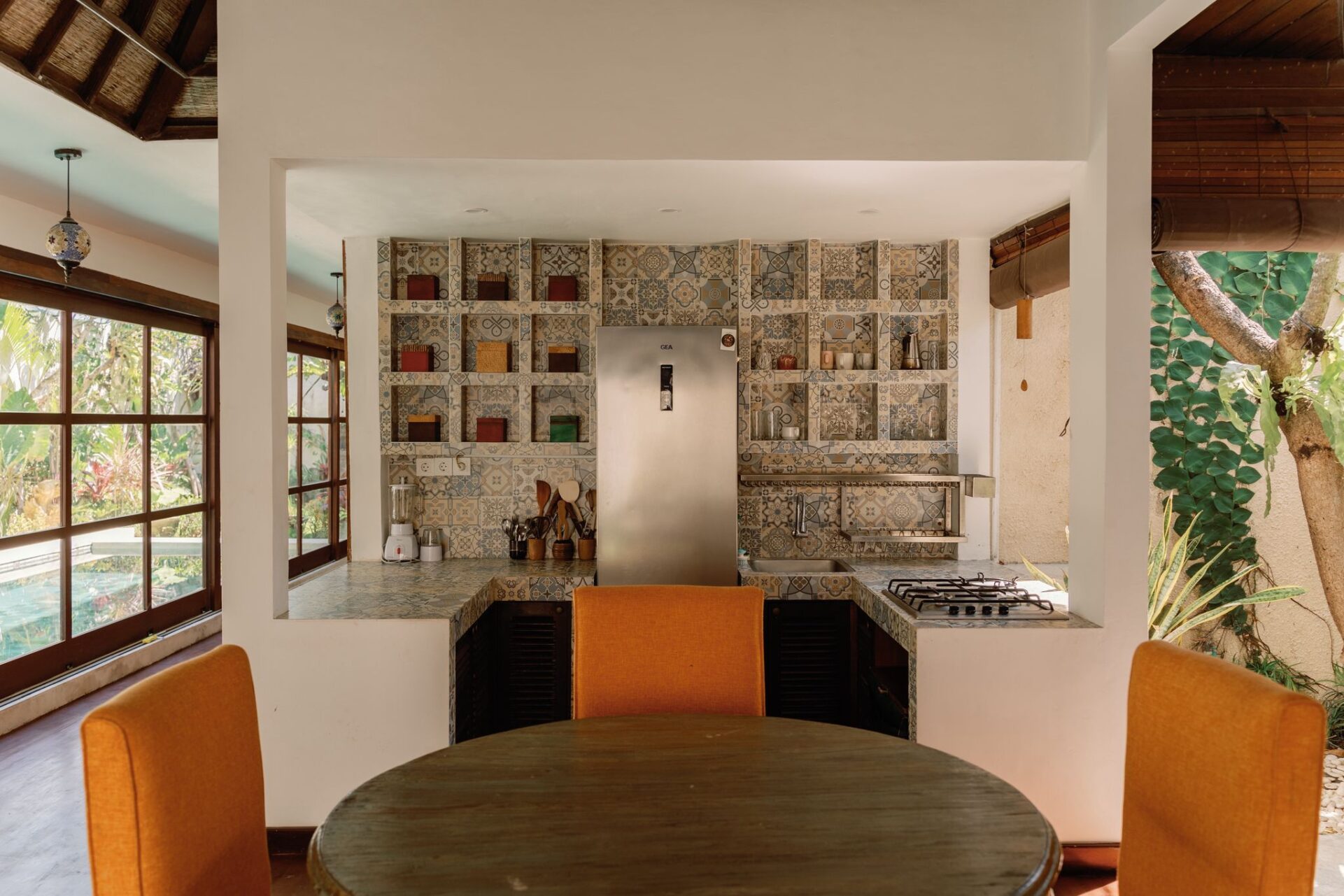 Tropical Villa with Private Pool for Yearly Rent in Sanur — image 3