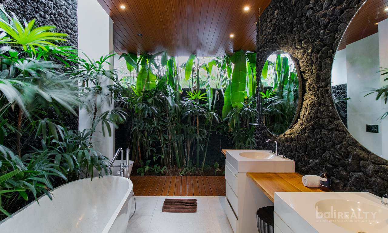 Cutting-Edge Designer 3-Bedroom Villas in Scenic Ubud with Excellent ROI 2628 — image 10