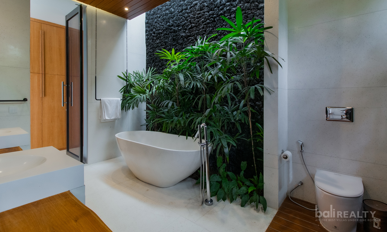 Cutting-Edge Designer 3-Bedroom Villas in Scenic Ubud with Excellent ROI 2628 — image 14