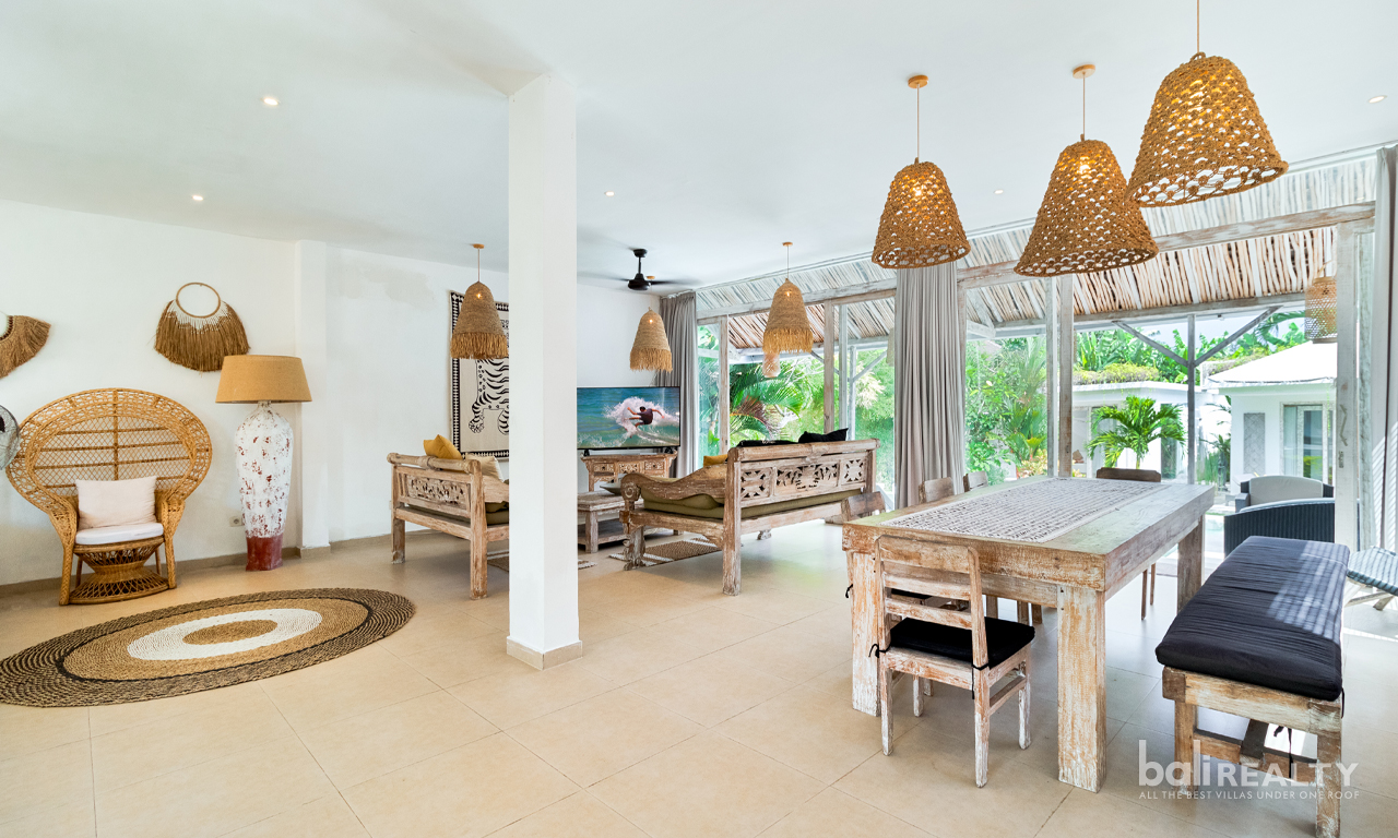 Serene and Spacious Four-Bedroom Family Villa for Yearly Rent in Umalas — image 8