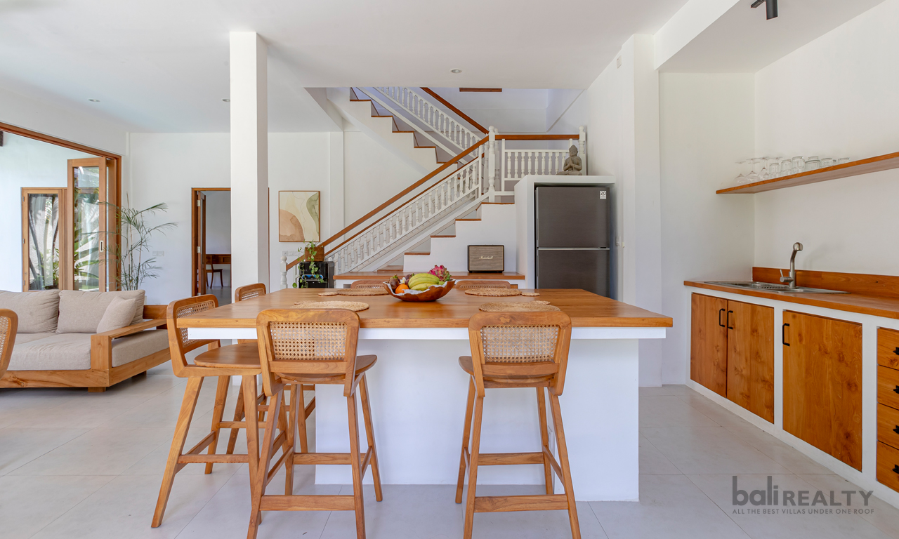 Modern Balinese Two-Bedroom Villa in Umalas – Secure Long Lease, Perfect for Home or Investment — image 11