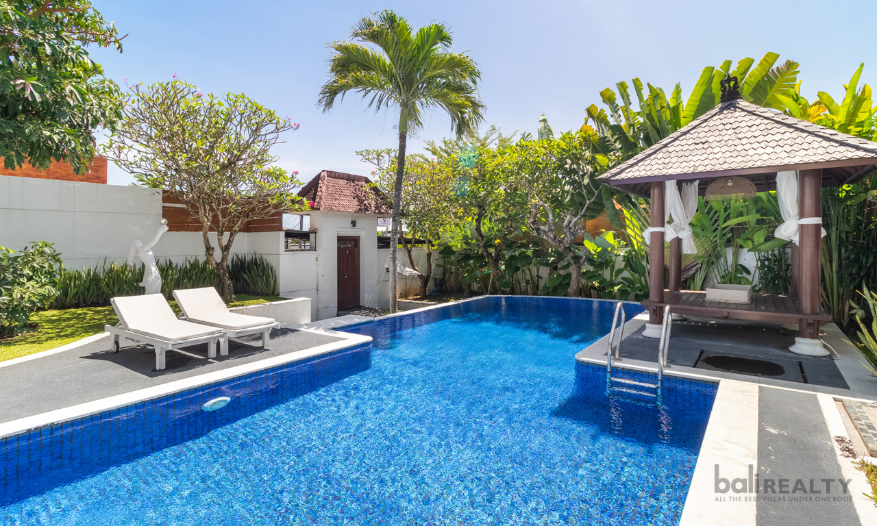 Three-Bedroom Spacious Villa in Bumbak: Monthly and Yearly Rental, Perfect for Family Living — image 1