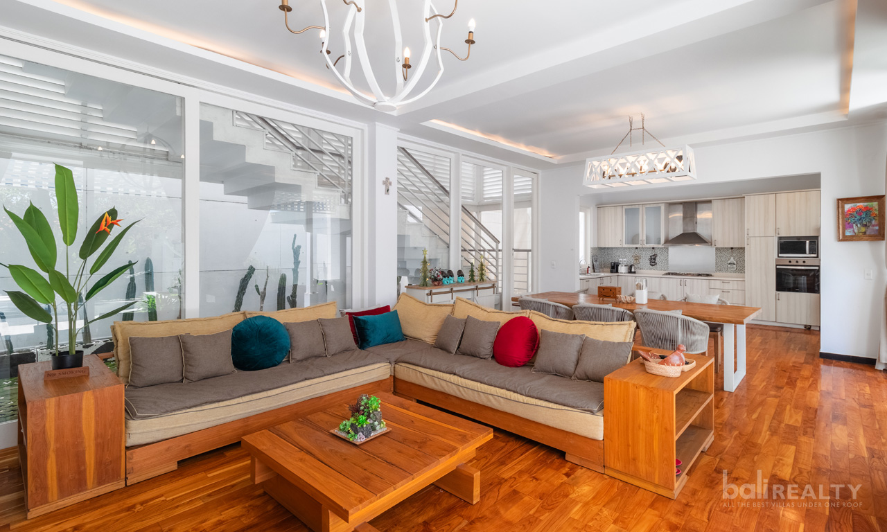 Three-Bedroom Spacious Villa in Bumbak: Monthly and Yearly Rental, Perfect for Family Living — image 2