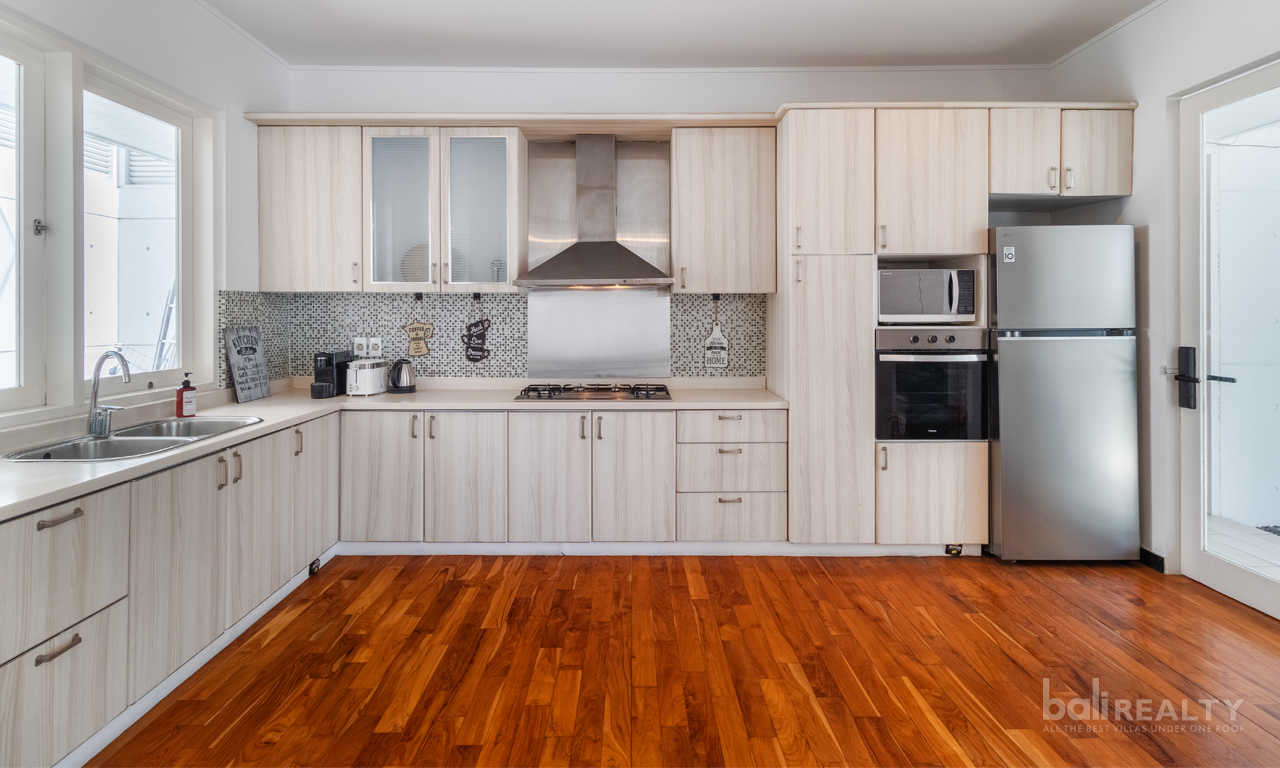 Three-Bedroom Spacious Villa in Bumbak: Monthly and Yearly Rental, Perfect for Family Living — image 6