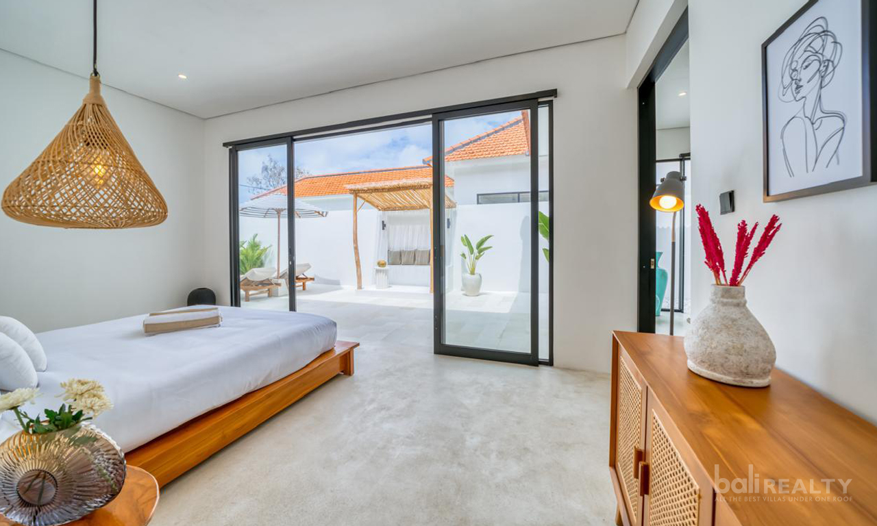 Rare Two-in-One Opportunity: Brand-New Two-Bedroom Villa & 4.2 ARE Plot in Ungasan, Near the Beach — image 7