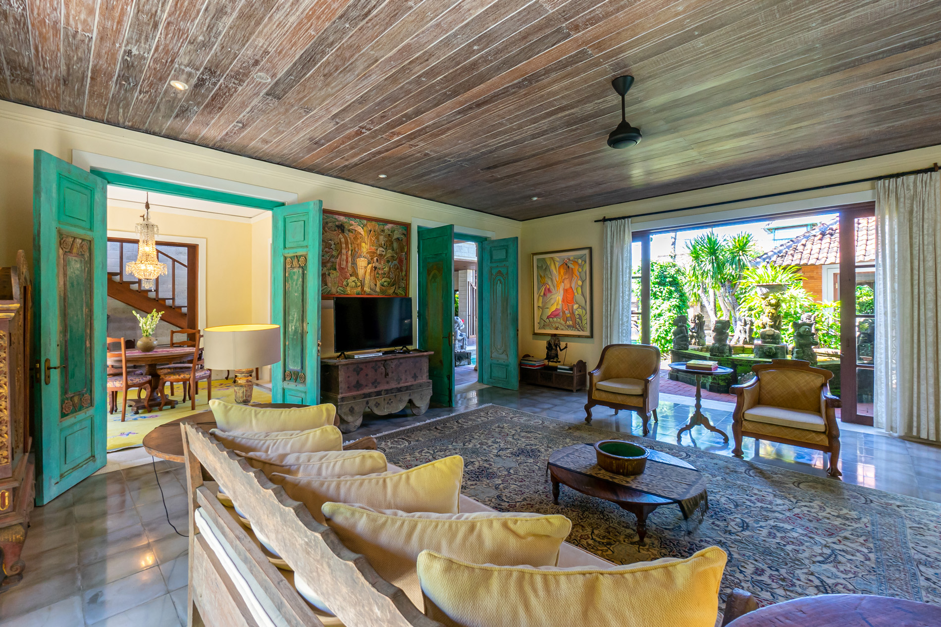 Villa Angsa Sanur | Traditional 4-Bedroom Villa with Pool — image 3