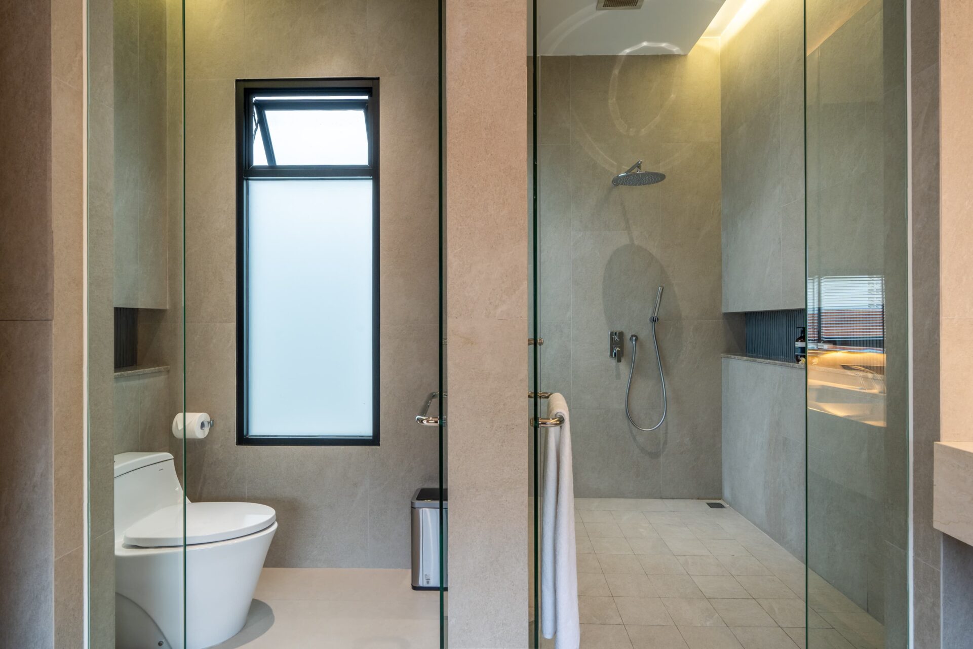 Modern 3 Bedroom Villa in Prime Berawa Location – 5 Minutes to the Beach — image 10