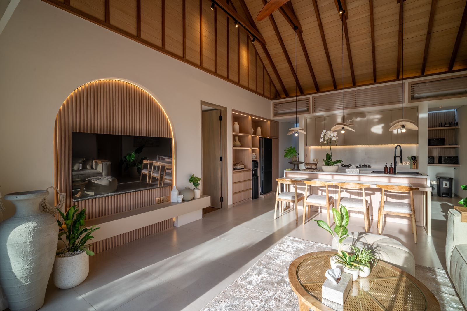 Modern 2 Bedroom Villa with Private Pool in Babakan, Canggu — image 4