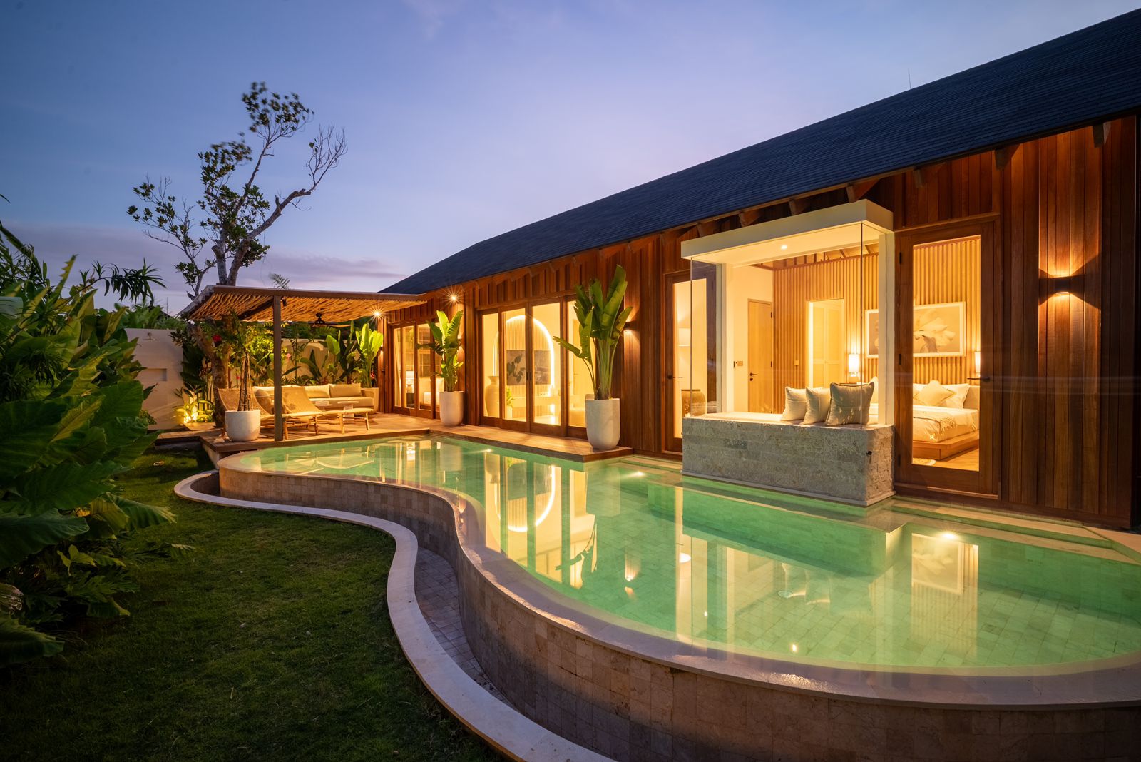 Modern 2 Bedroom Villa with Private Pool in Babakan, Canggu — image 1