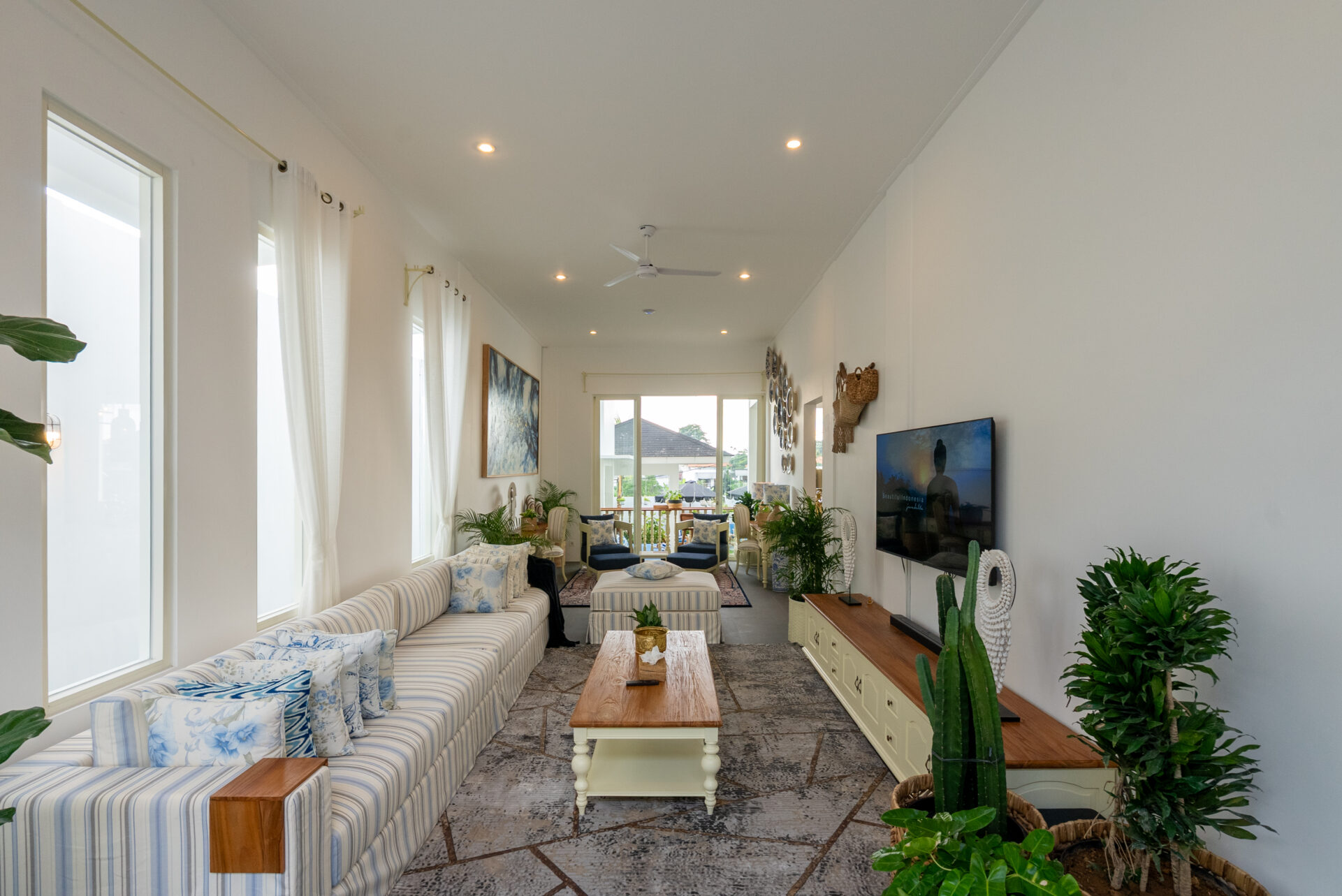 Luxury 6 Bedroom Villa with Private Pool in Berawa, Canggu — image 5