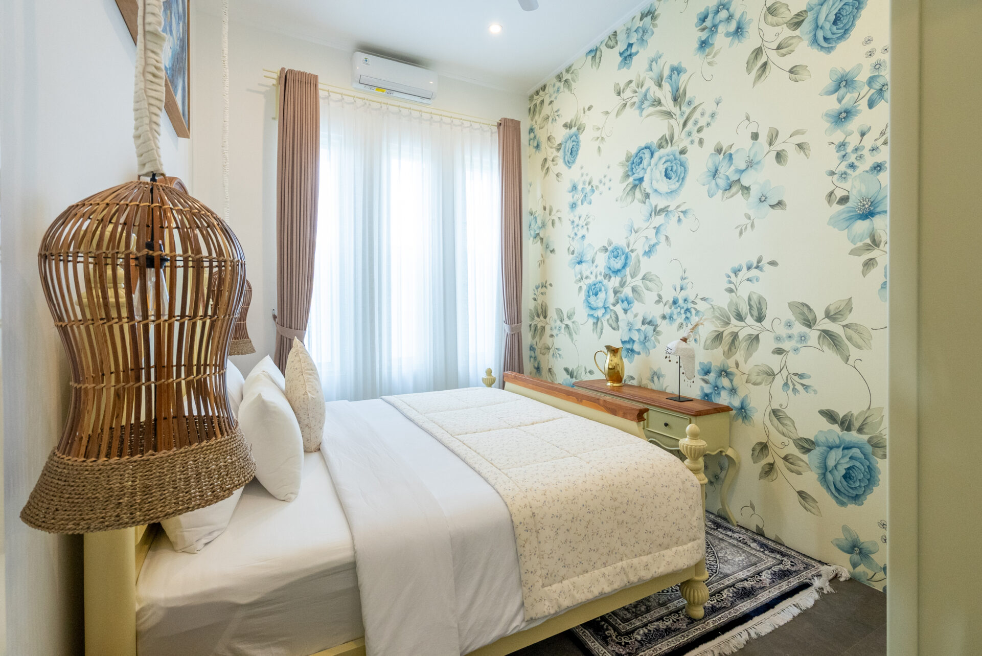 Luxury 6 Bedroom Villa with Private Pool in Berawa, Canggu — image 11