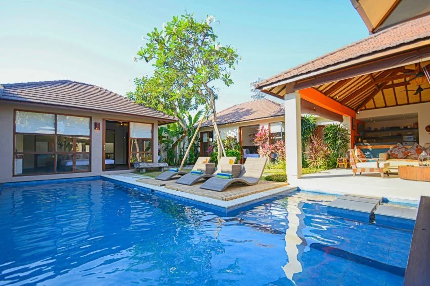 Spacious 3-Bedroom Private Villa in Legian, Bali – Steps from the Beach! — image 3
