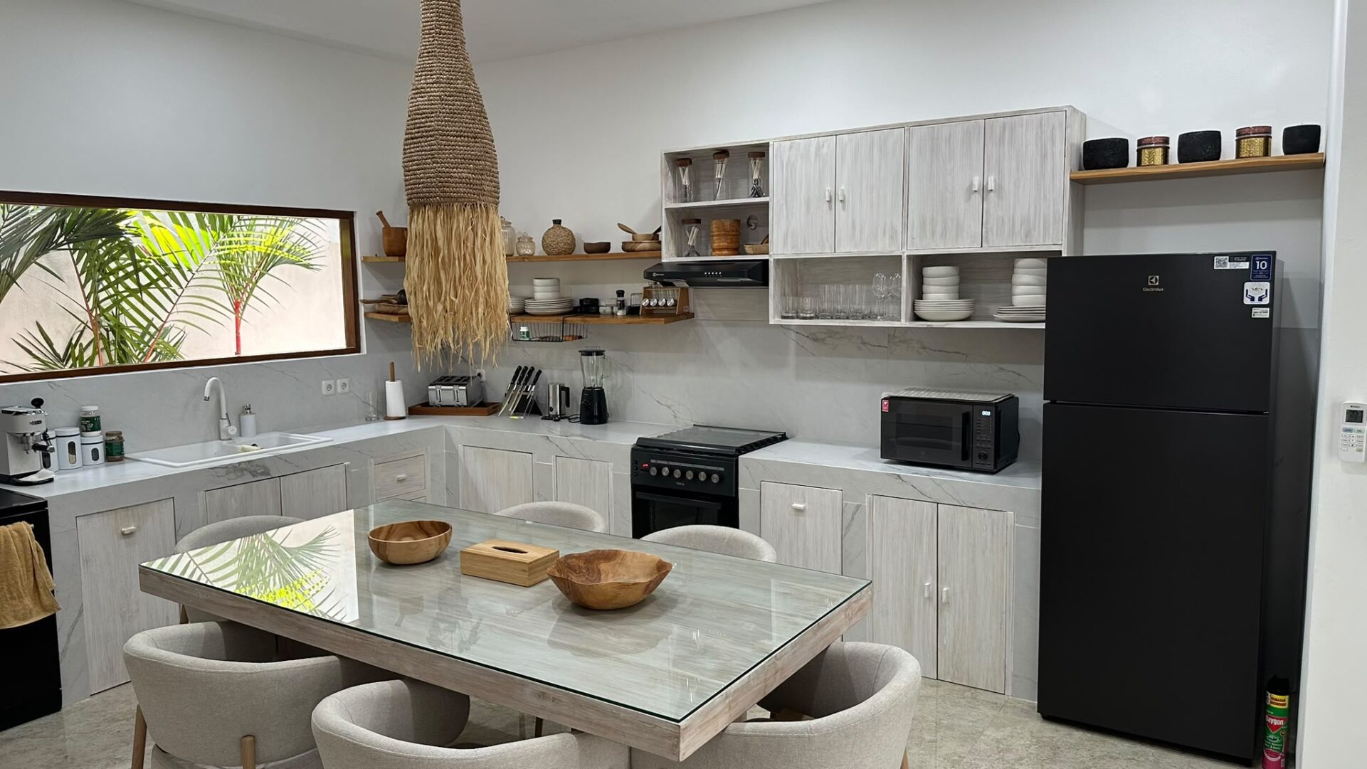 Brand-New 3 Bedroom Family Villa with Rice Field Views in Sanur — image 9