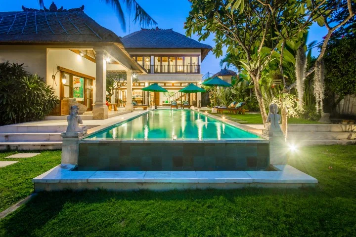 Modern 3BR Pool Villa at The Sea – 50m to Batu Belig Beach, Near Seminyak — image 4