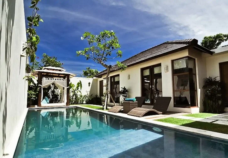 Stylish 3BR Villa in Central Seminyak – Walk to Oberoi Street, Shops & Dining – BVI5319 — image 4